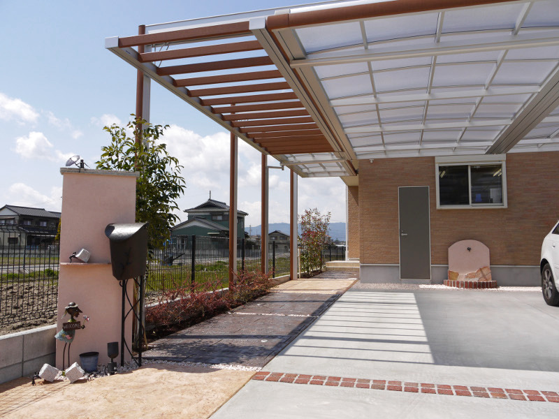愛西市の新築外構 パーゴラとカーポート 関徳 外構 エクステリア 庭 津島市 関徳 リフォーム デザイン 施工