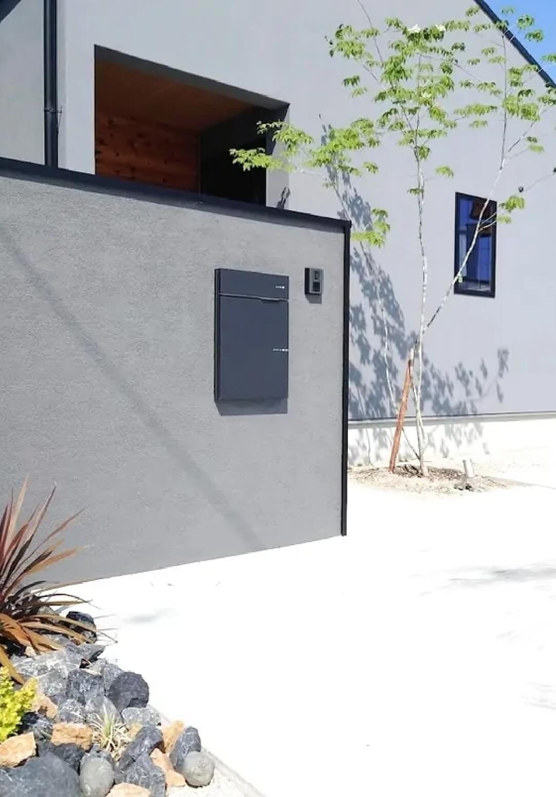 白を基調とした平屋