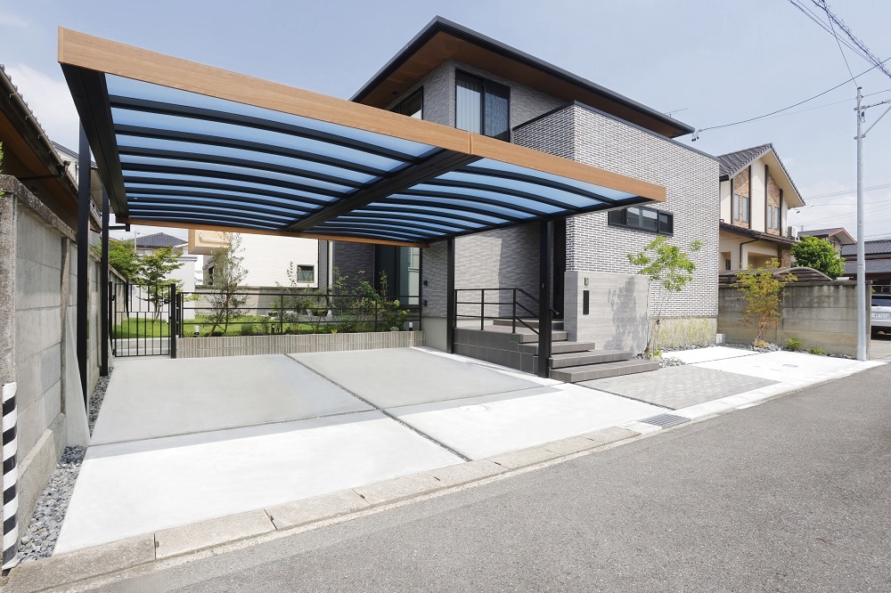 ラインが際立つスタイリッシュなファサード