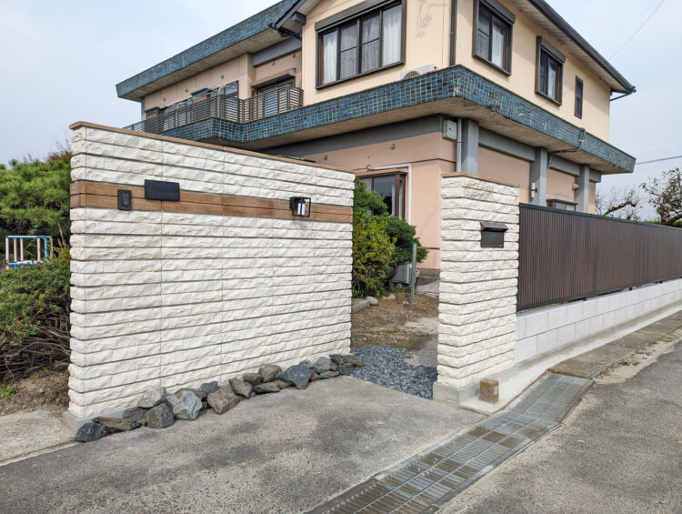 愛西市　老朽化した門まわりのリフォーム