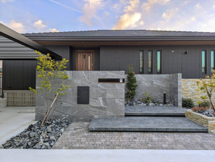 愛西市　新築外構の施工事例を追加しました