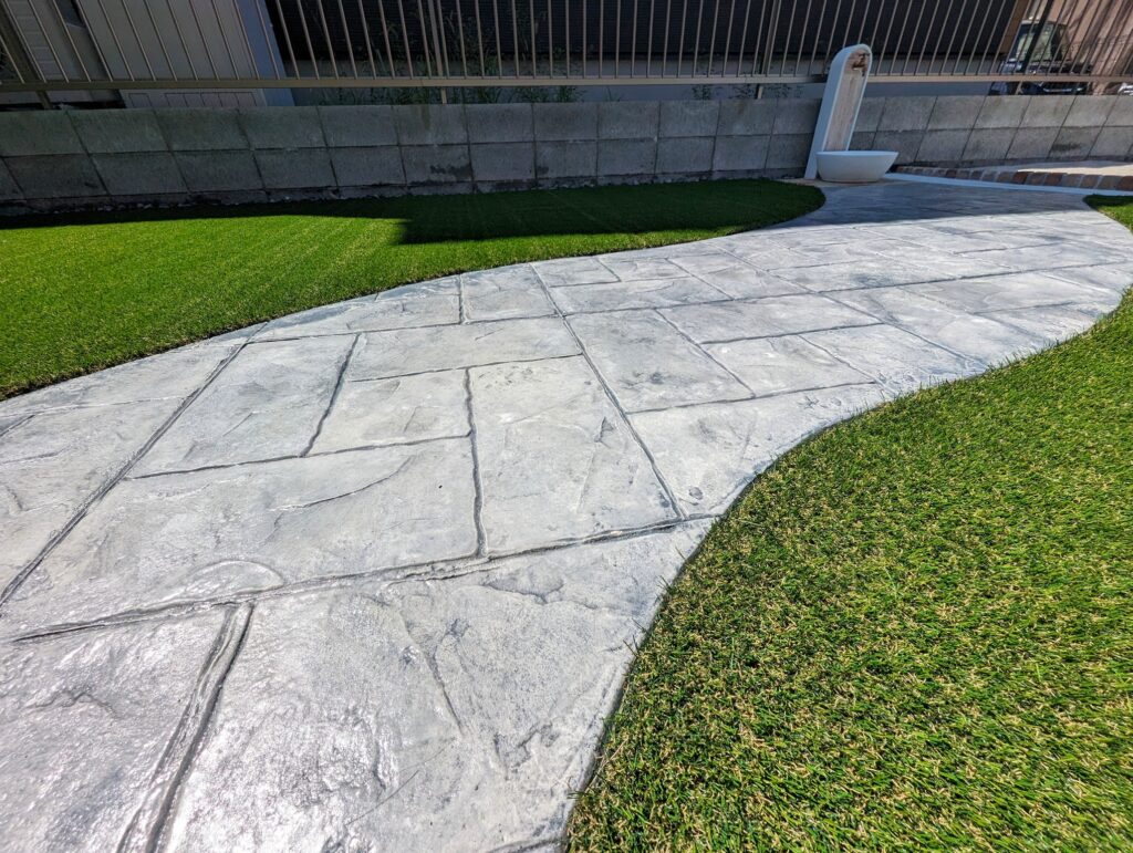 個性溢れるデザインを楽しめる『スタンプコンクリート』