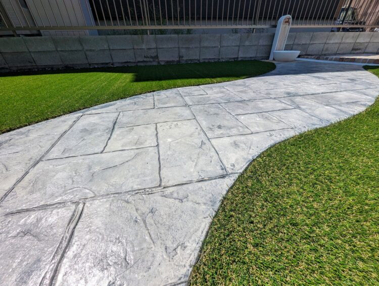 個性溢れるデザインを楽しめる『スタンプコンクリート』