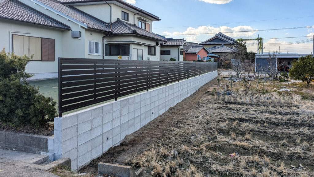 津島市　庭と土留めのリフォーム