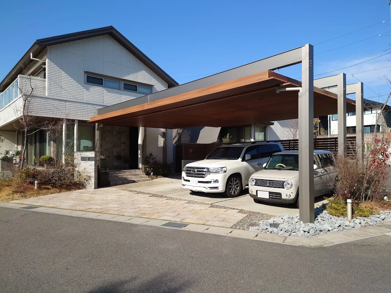 大型カーポートを取り入れた外構リフォーム