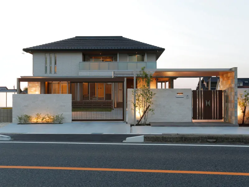 洗練された吊り下げ屋根