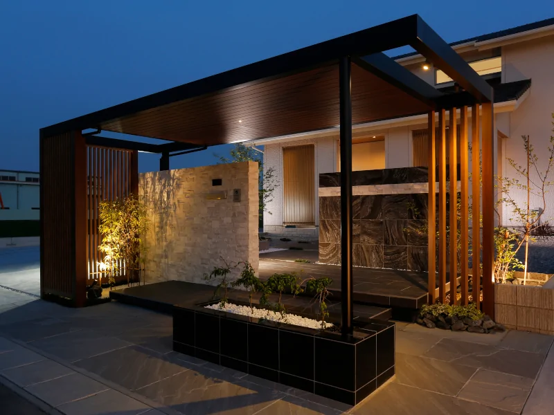 和モダンなエントランス